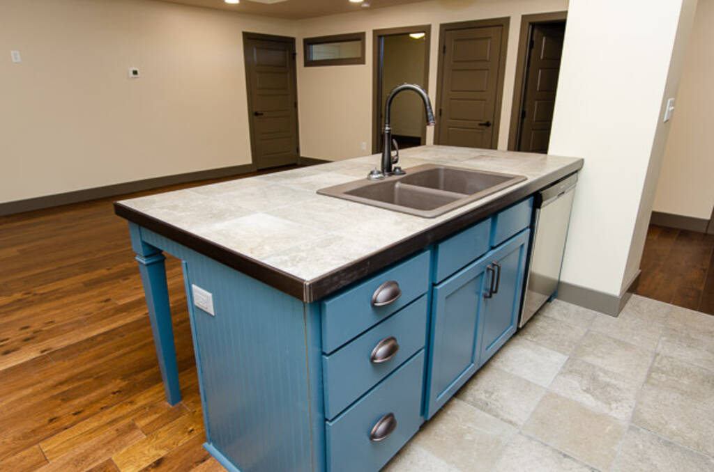 LOFT 3C BLUE KITCHEN ISLAND WITH SINK AND DRAWERS CLOSE UP FROM LEFT